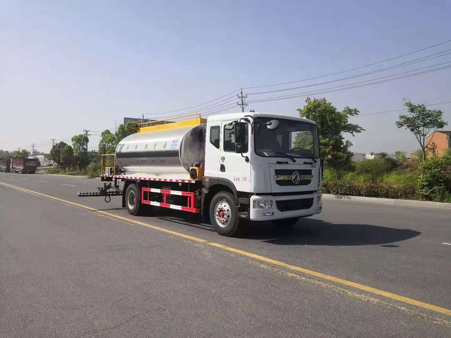東風(fēng)D9國(guó)六10噸瀝青灑布車