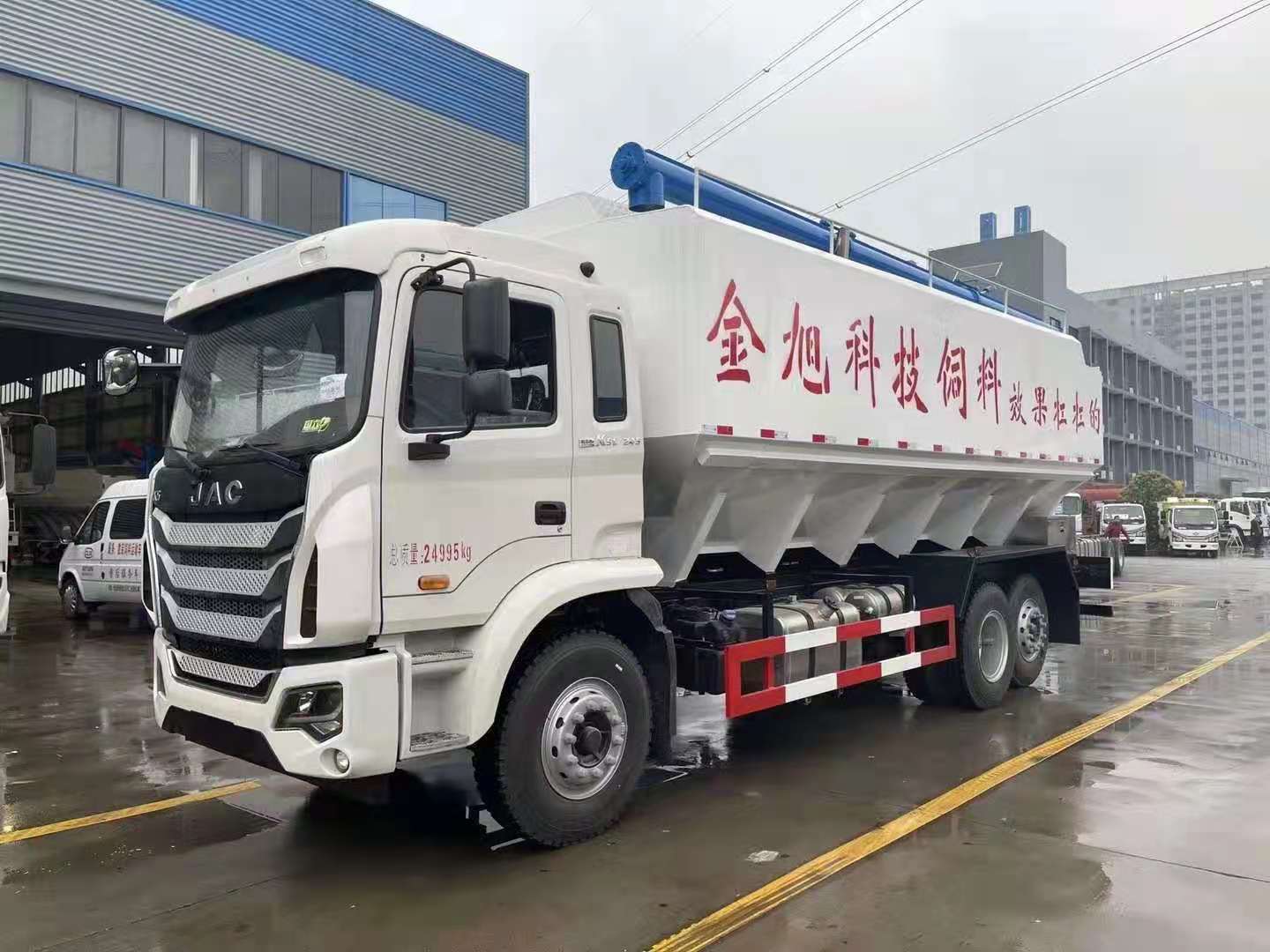 國(guó)六江淮小三軸鋁合金液壓飼料車(chē)