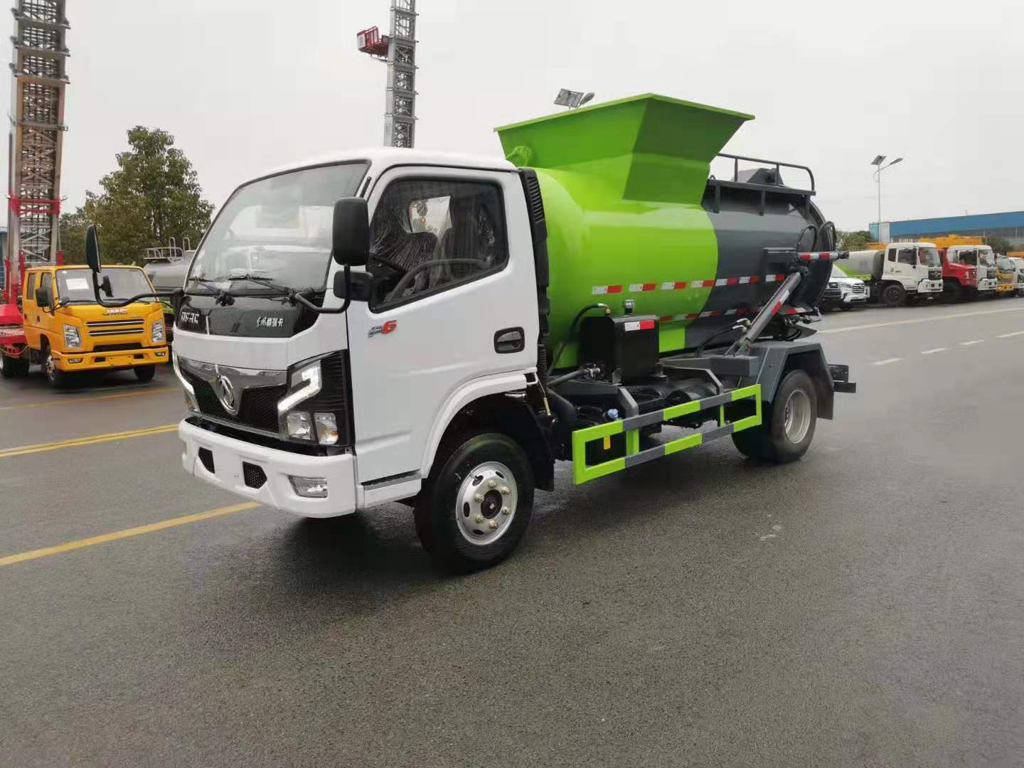 國(guó)六東風(fēng)福瑞卡（圓罐）餐廚垃圾車