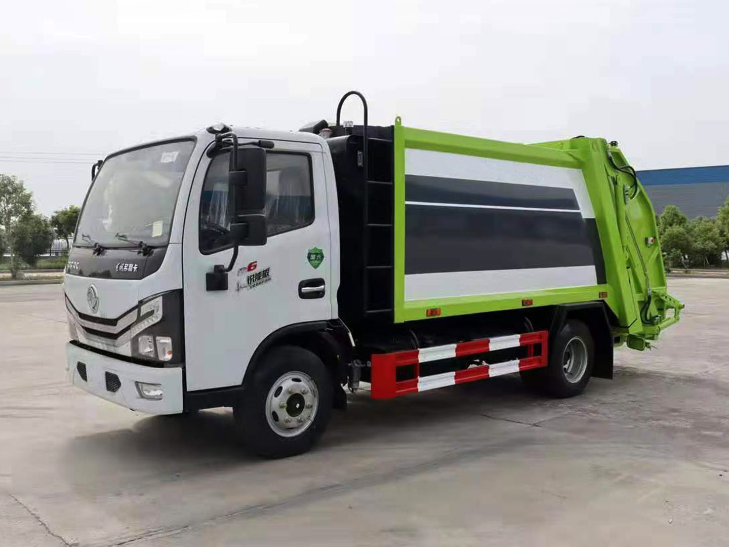 國(guó)六東風(fēng)多利卡D6－6方壓縮垃圾車