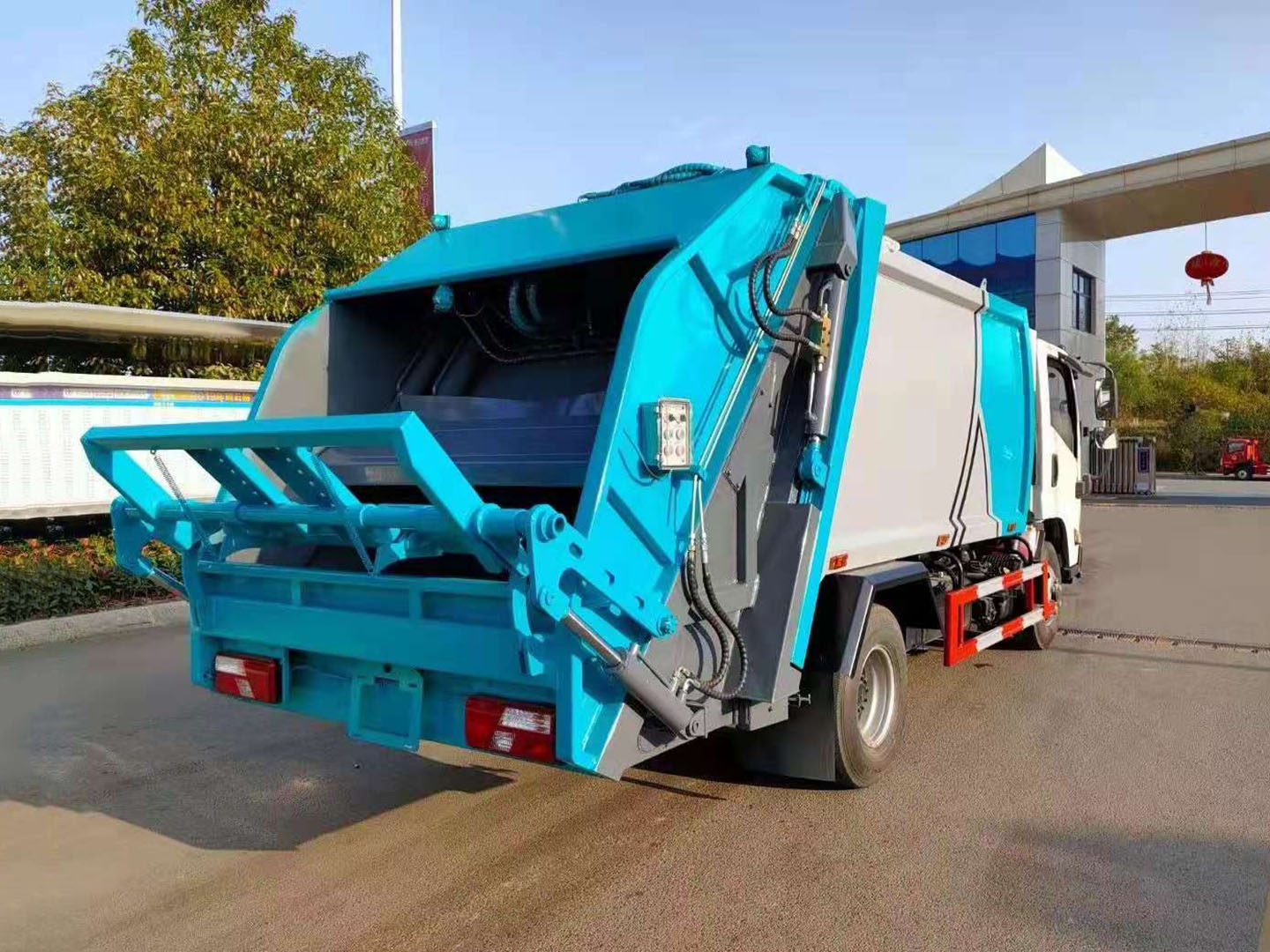 國(guó)六江鈴凱運(yùn)7立方壓縮垃圾車(chē)