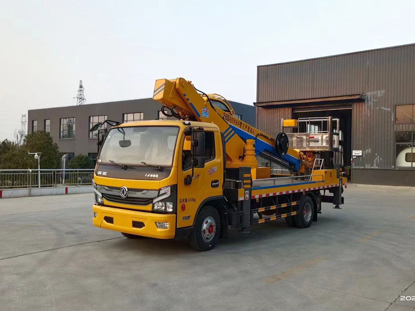 國(guó)六東風(fēng)多利卡26米高空作業(yè)車