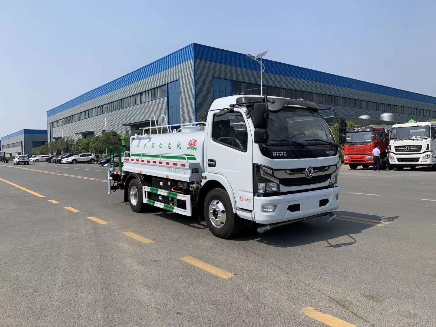 東風(fēng)凱普特新能源純電動5方灑水車