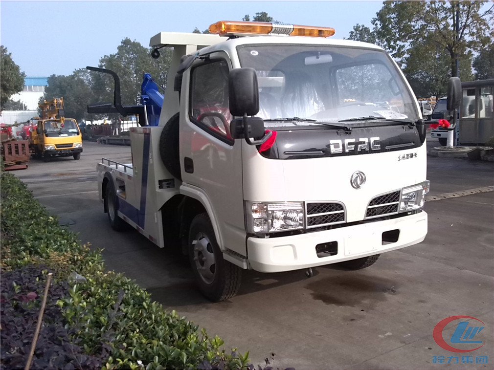 程力東風(fēng)小多利卡一拖一清障車(chē)高清圖