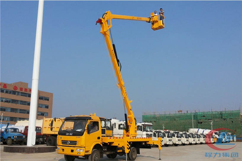 湖北程力東風(fēng)18米高空作業(yè)車(chē)側(cè)面圖