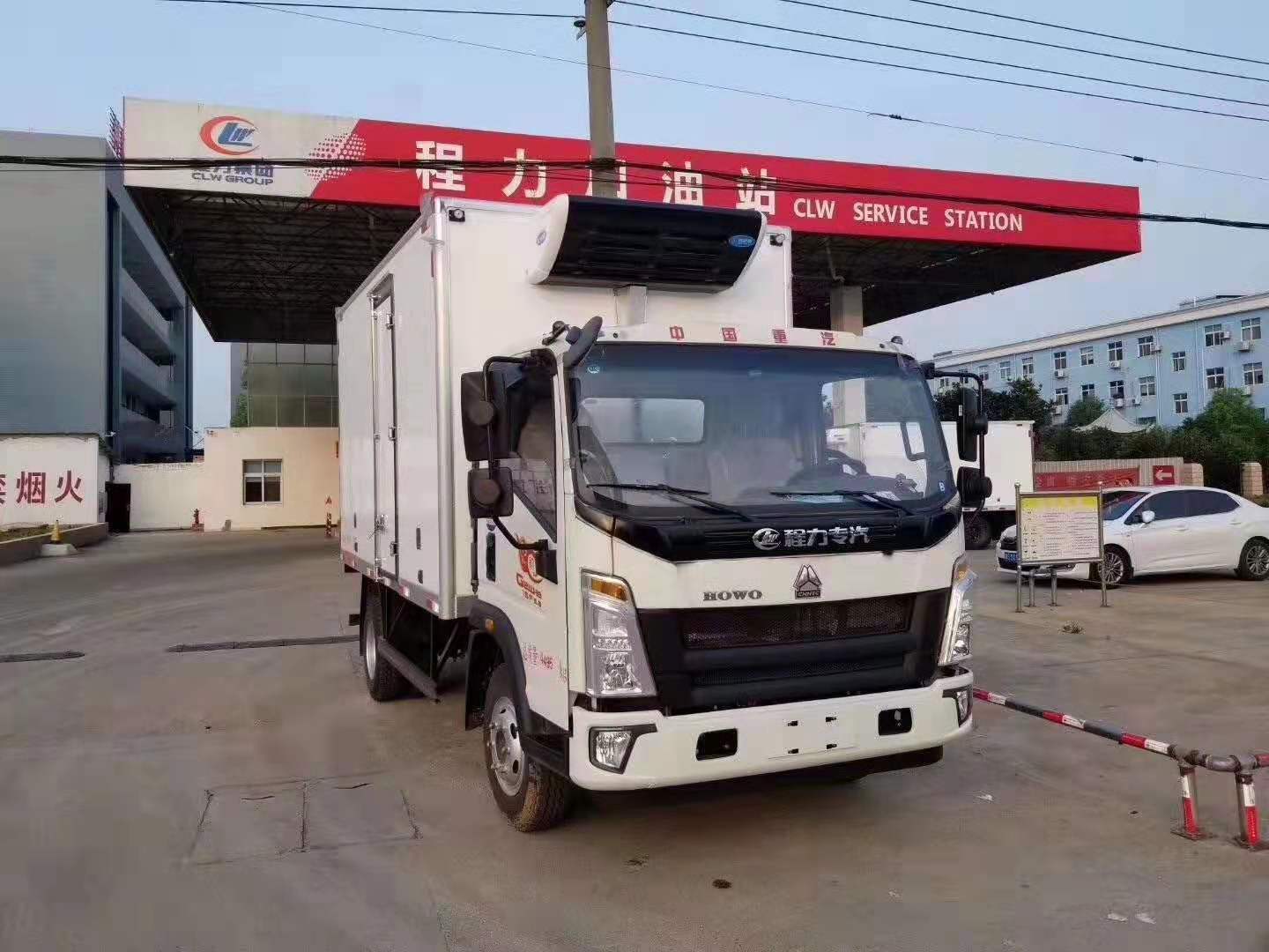 重汽豪沃冷藏車(chē)