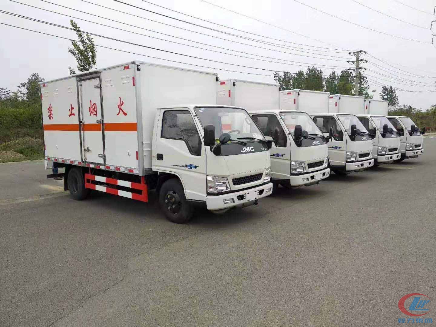 江鈴JMC危險(xiǎn)品廂式運(yùn)輸車