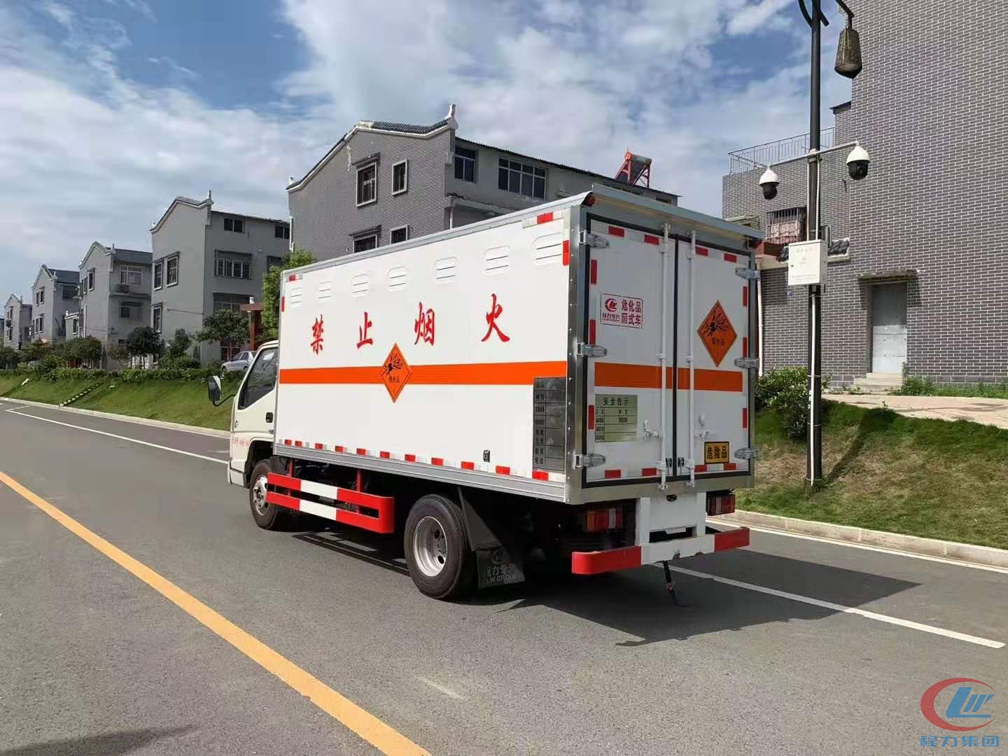 國六江鈴危險(xiǎn)品運(yùn)輸車，江鈴國六防爆車