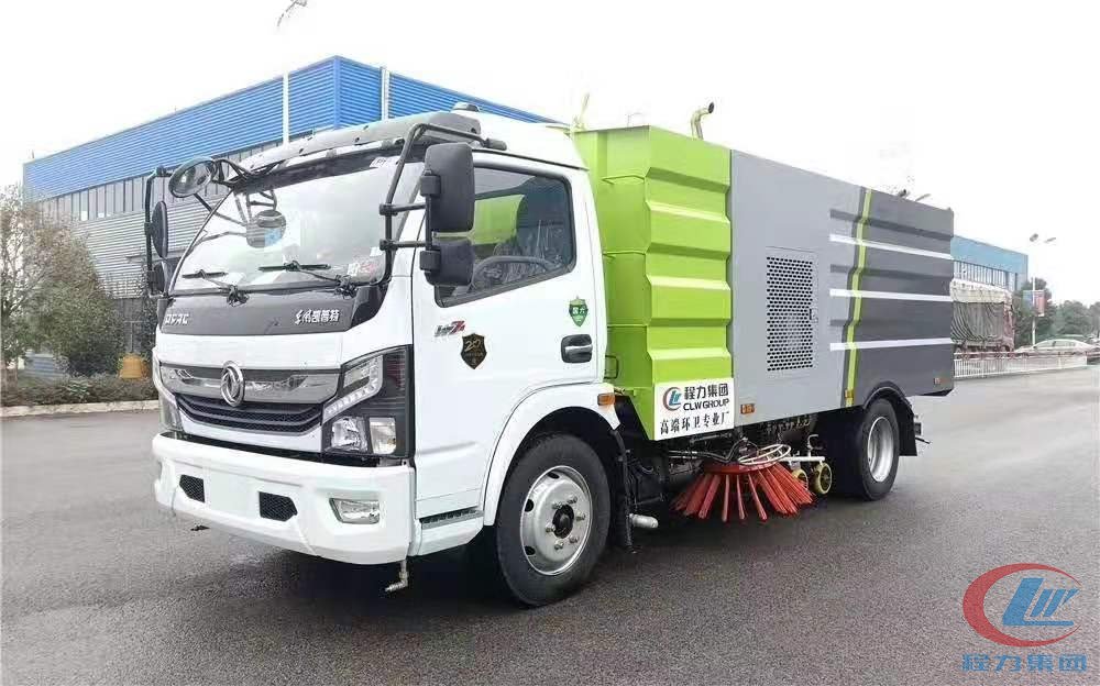 東風(fēng)大多利卡9方洗掃車