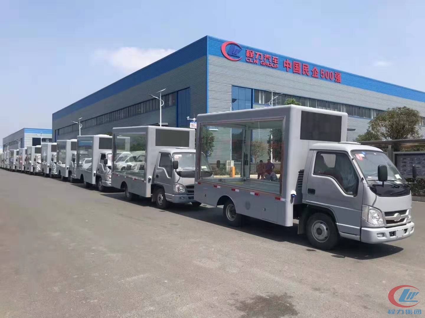 程力專(zhuān)汽廣告車(chē)出口非洲國(guó)家