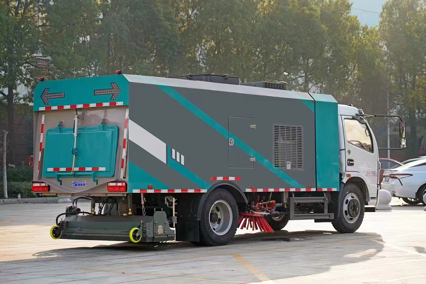 程力東風(fēng)第三代干濕兩用吸塵車(chē),帶洗掃功能和干掃功能