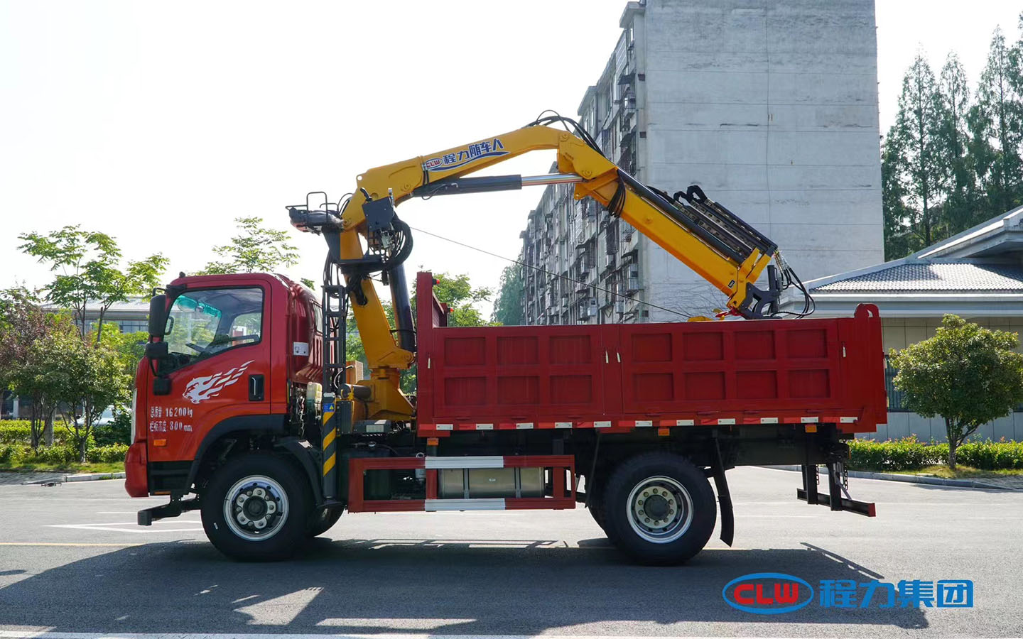 程力隨車(chē)吊系列重汽王牌隨車(chē)吊帶抓斗